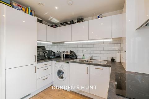 1 bedroom apartment for sale, Martel House, Defiant Close, Hornchurch, RM12