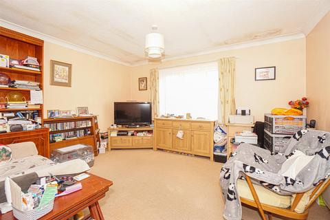 2 bedroom detached house for sale, Alma Court, Sedlescombe Road North, St. Leonards-on-sea