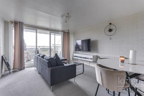 2 bedroom apartment for sale, Cedar Road, Enfield