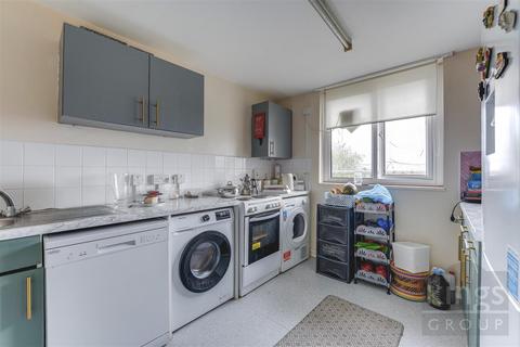 2 bedroom apartment for sale, Cedar Road, Enfield