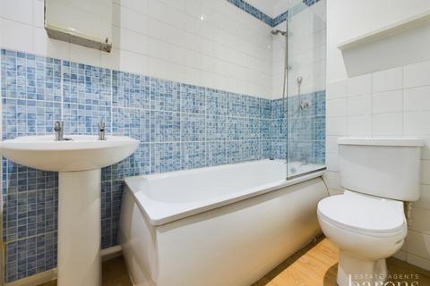 20 Thumwood, Chineham, Basingstoke, RG24 8TE