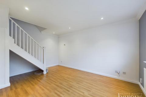 20 Thumwood, Chineham, Basingstoke, RG24 8TE