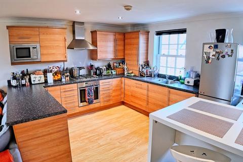 2 bedroom flat for sale, Northumberland Street, Darlington DL3