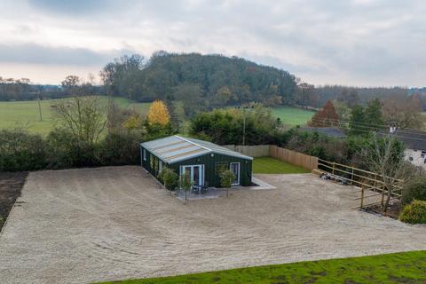 2 bedroom barn conversion for sale, Droitwich Road, Feckenham, Redditch B96 6RU