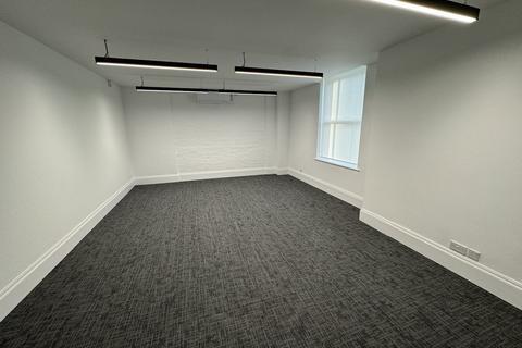 Office to rent, 1 St Paul's Square, Jewellery Quarter, Birmingham, B3 1QU