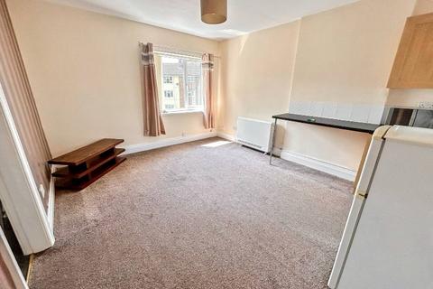 1 bedroom flat to rent, Halesowen Road, Netherton DY2