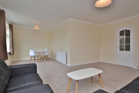 2 bedroom flat to rent, 18 Primley Park Crescent, Leeds LS17