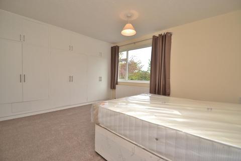 2 bedroom flat to rent, 18 Primley Park Crescent, Leeds LS17