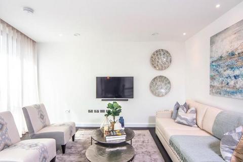 2 bedroom property to rent, Charles Clowes Walk, London SW11