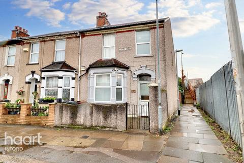 3 bedroom end of terrace house for sale, Essex Road, Barking