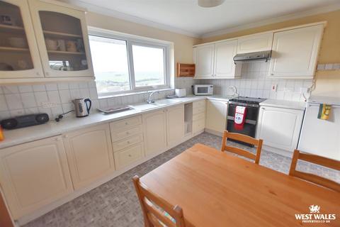 4 bedroom detached house for sale, Giltar Way, Penally, Tenby