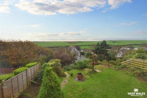 4 bedroom detached house for sale, Giltar Way, Penally, Tenby