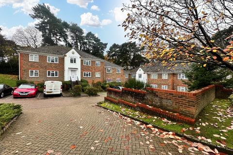 1 bedroom flat to rent, Fairway Heights, Camberley