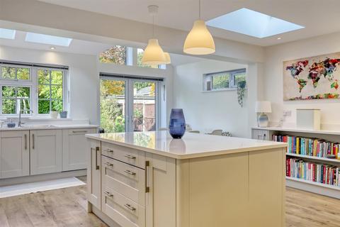 4 bedroom detached house for sale, Shenfield Place, Shenfield, Brentwood