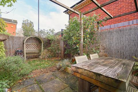 9 Mallard Path, London, SE28 0EU