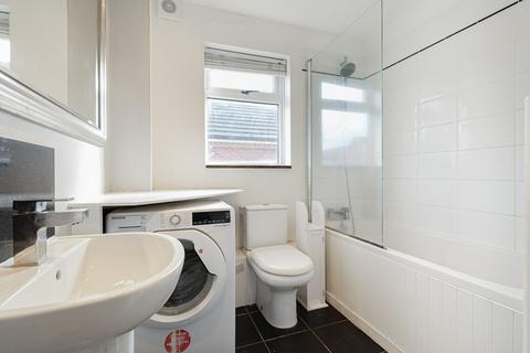 9 Mallard Path, London, SE28 0EU
