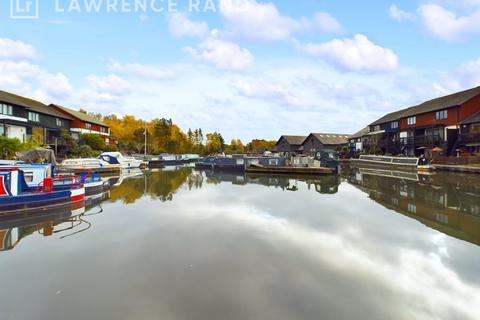 5 bedroom terraced house for sale, Marina Approach, Hayes, Middlesex, UB4