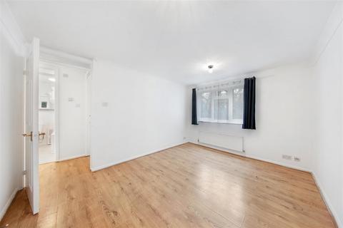 1 bedroom flat to rent, Cambridge Close, London