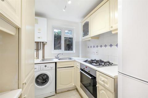 1 bedroom flat to rent, Cambridge Close, London