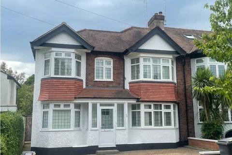 5 bedroom detached house to rent, Gresham Avenue, London, N20