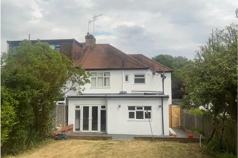 5 bedroom detached house to rent, Gresham Avenue, London, N20