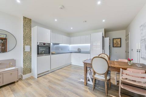 2 bedroom flat for sale, Butler Court, Hyde Lane, Battersea, London, SW11