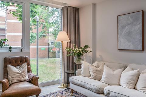 2 bedroom flat for sale, Butler Court, Hyde Lane, Battersea, London, SW11