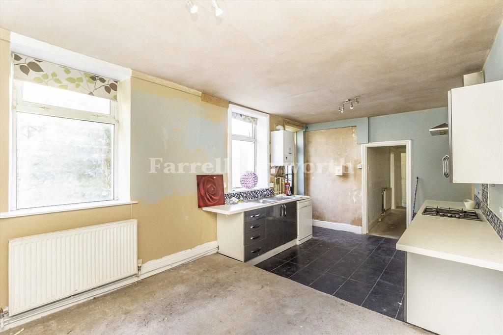 Kitchen dining room