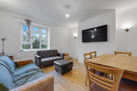 4 bedroom flat to rent, Cowley Street, Brixton, London, SW9