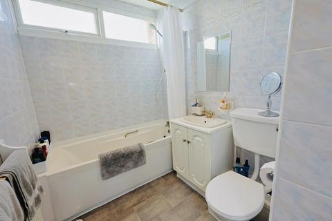 9 Maytree Close, Edgware, HA8 8XX