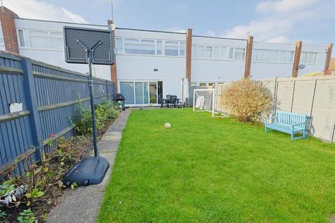 9 Maytree Close, Edgware, HA8 8XX