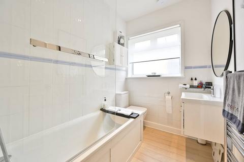 2 bedroom flat to rent, Bronsart Road, Fulham, London, SW6