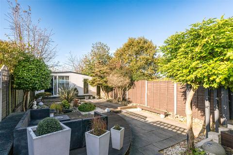 3 bedroom semi-detached house for sale, Acacia Avenue, Worthing, West Sussex, BN13