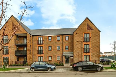 2 bedroom apartment to rent, Kingsbrook Basin,  Aylesbury,  HP22