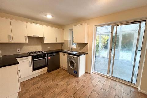 3 bedroom house to rent, Ashwell Drive, Shirley