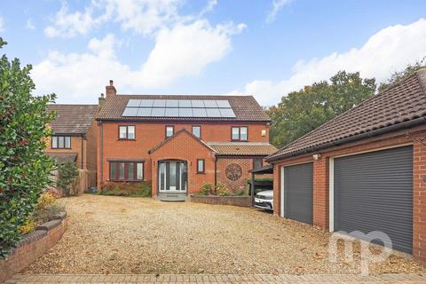 5 bedroom detached house for sale, Silfield Road, Wymondham NR18