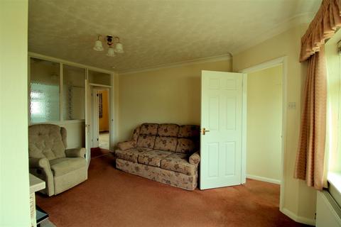 2 bedroom bungalow for sale, South Moor Drive, Heacham, King's Lynn