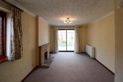 2 bedroom detached bungalow to rent, Lester Drive, Haddenham Ely CB6