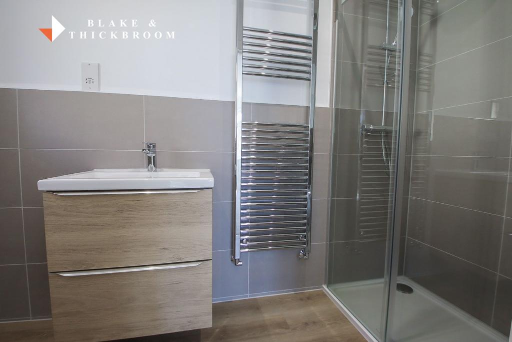 Ensuite shower room