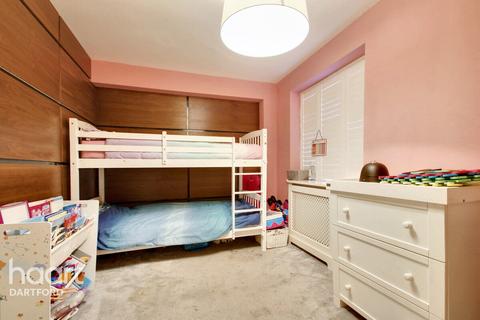 29 Martin Drive, Stone, Dartford, DA2 6BF
