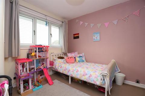 3 bedroom terraced house for sale, Bedgebury Close, Maidstone