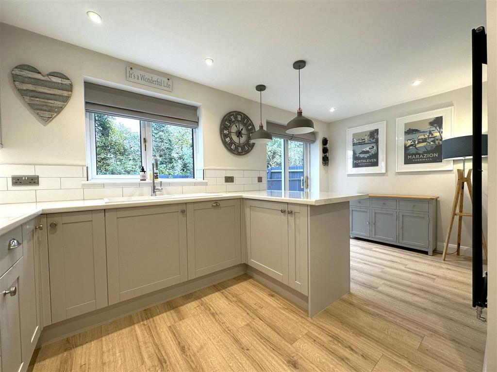 Sublime OPEN-PLAN Dining Kitchen 418