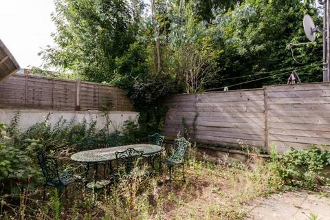 174 Connell Crescent, London, W5 3BP