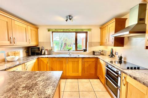 3 bedroom bungalow for sale, Warrington Road, Fawdon, Newcastle Upon Tyne, NE3