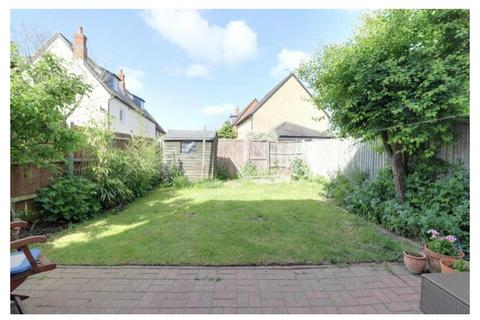 3 bedroom terraced house to rent, Oak Drive, Henlow, SG16