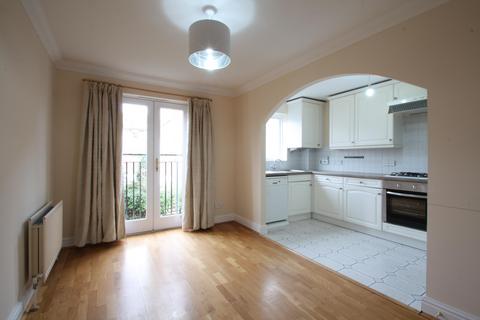 4 bedroom terraced house to rent, Howgate Road, East Sheen, London