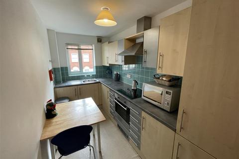 2 bedroom flat for sale, Norton St, Leicester