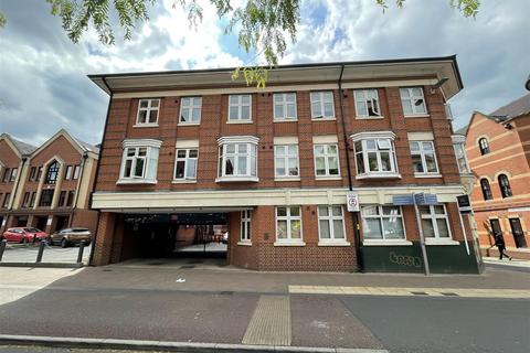 2 bedroom flat for sale, Minster Court, Norton St, City Centre, Leicester