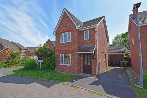 12 Blossom Drive, Bromsgrove, B61 0UF