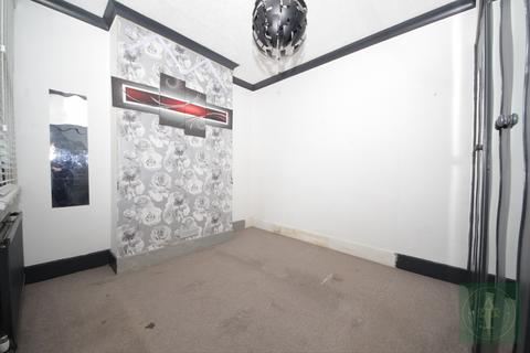 2 bedroom maisonette for sale, Manor Park Road, London, N2